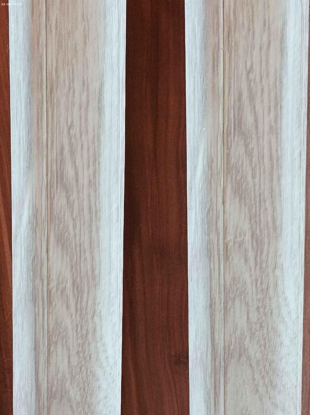 Podlahové lišty darujem