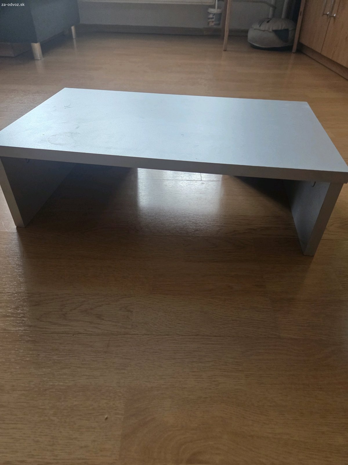 Podstavec pod monitor. Rozmery 50×30×15cm, kupovane ako podstavec pod monitor. Ružinov.