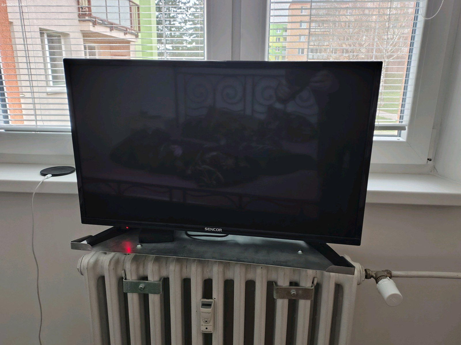 Podstavec pod TV na radiátor