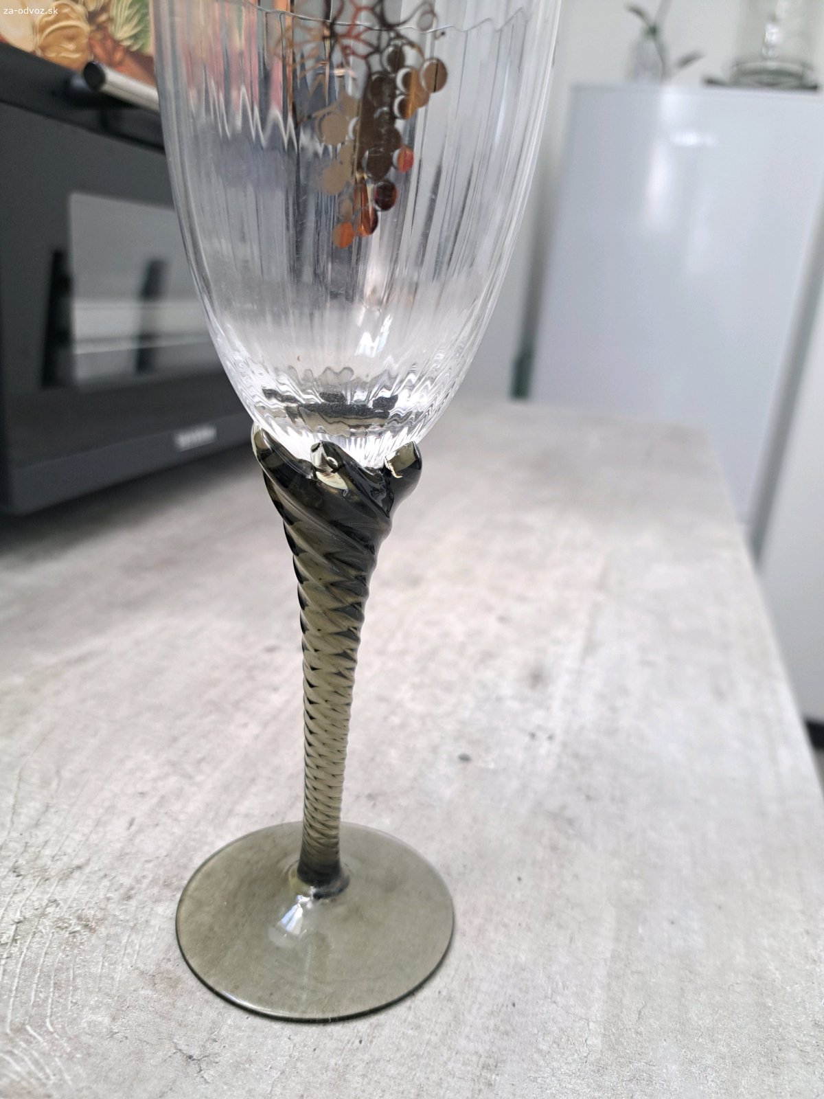 Pohare na vino 6ks vintage. Darujem seriu 6ks pohare na vino. Neporusene, komplet zachovale.