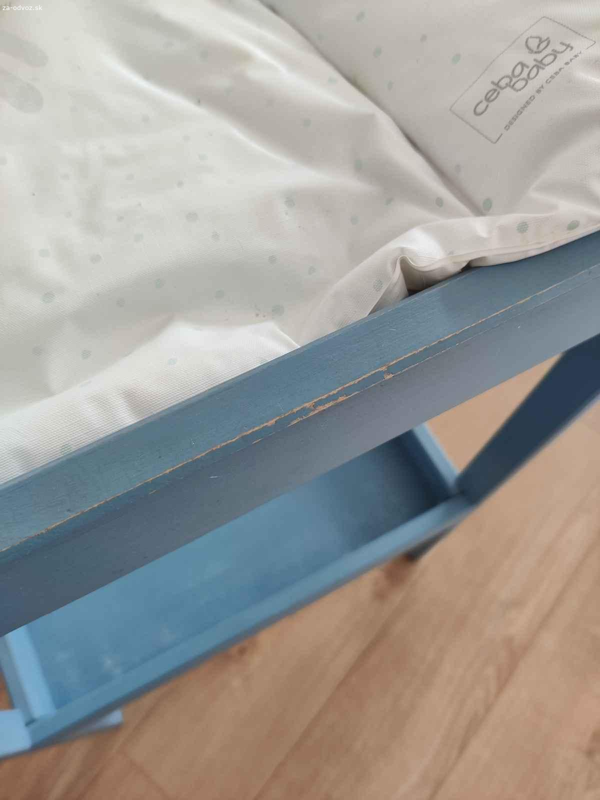 Prebaľovací pult s podložkou