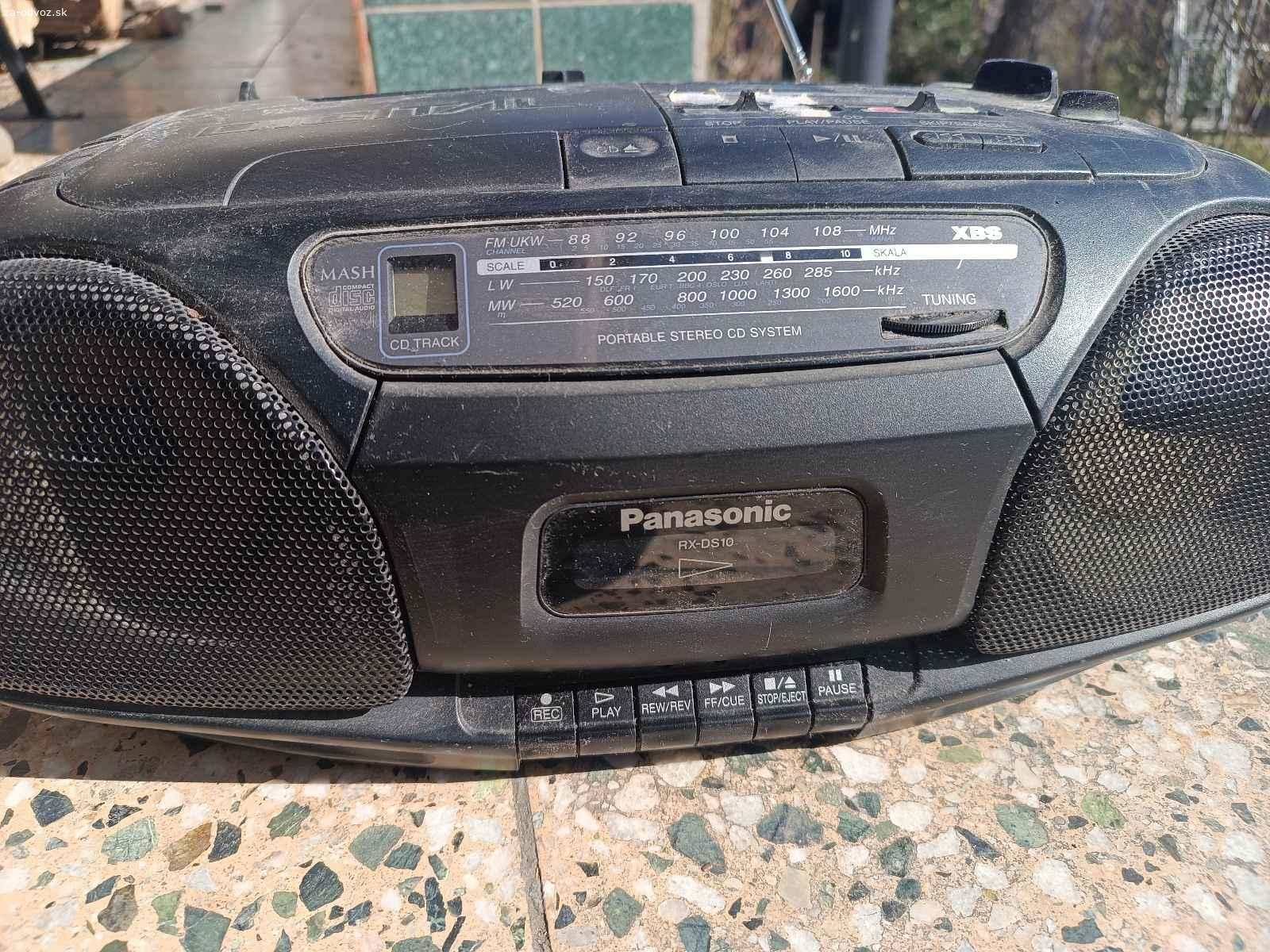 Rádio CD magnetofon