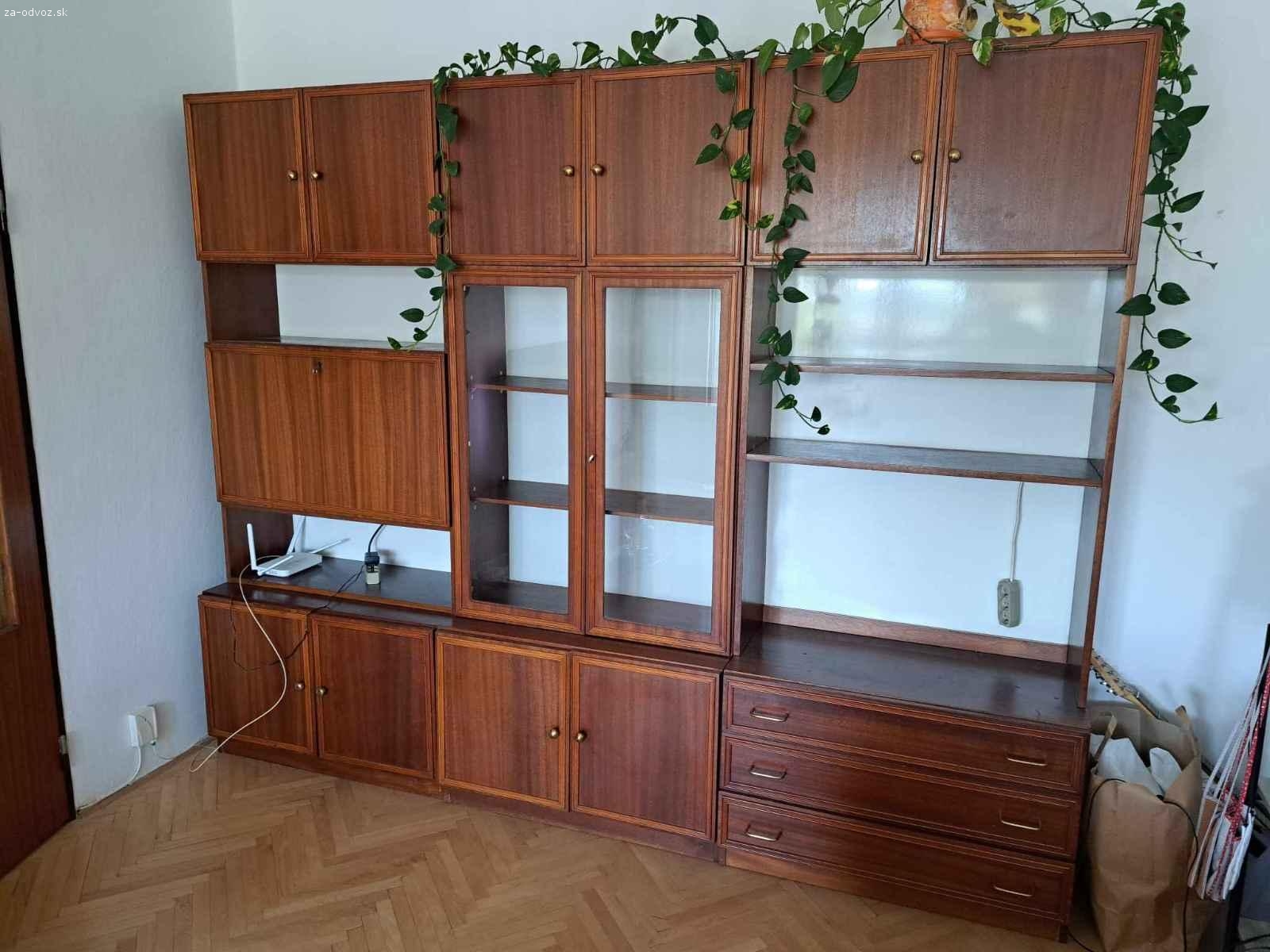 Retro obývacia stena
