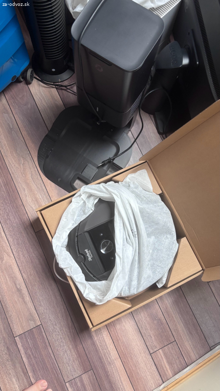 Roboticky vysávač Roomba I7