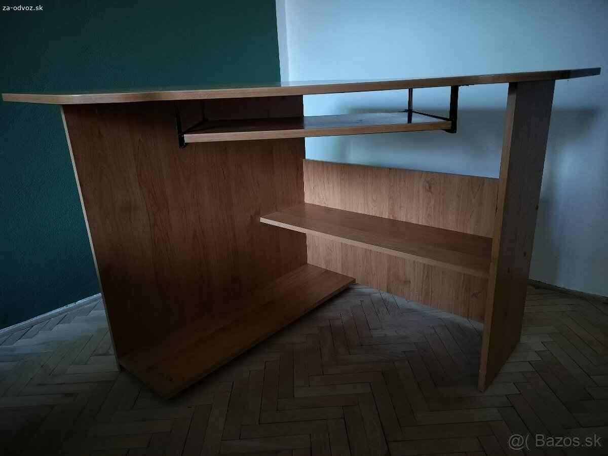 Rohovy stolik na pocitac / pisaci stolik