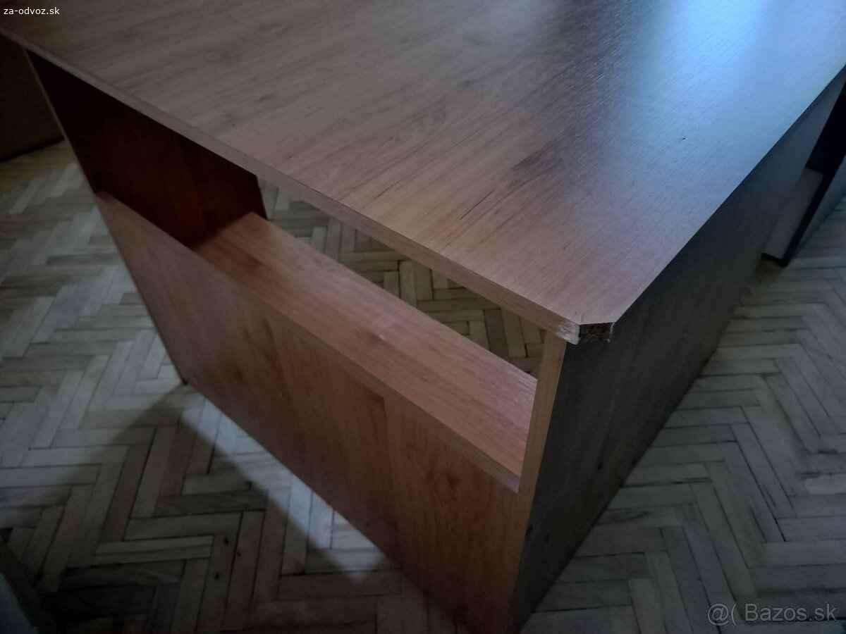 Rohovy stolik na pocitac / pisaci stolik