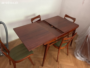 Rozkladací stôl bez stoliciek