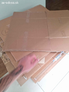 Rozložené pevné krabice