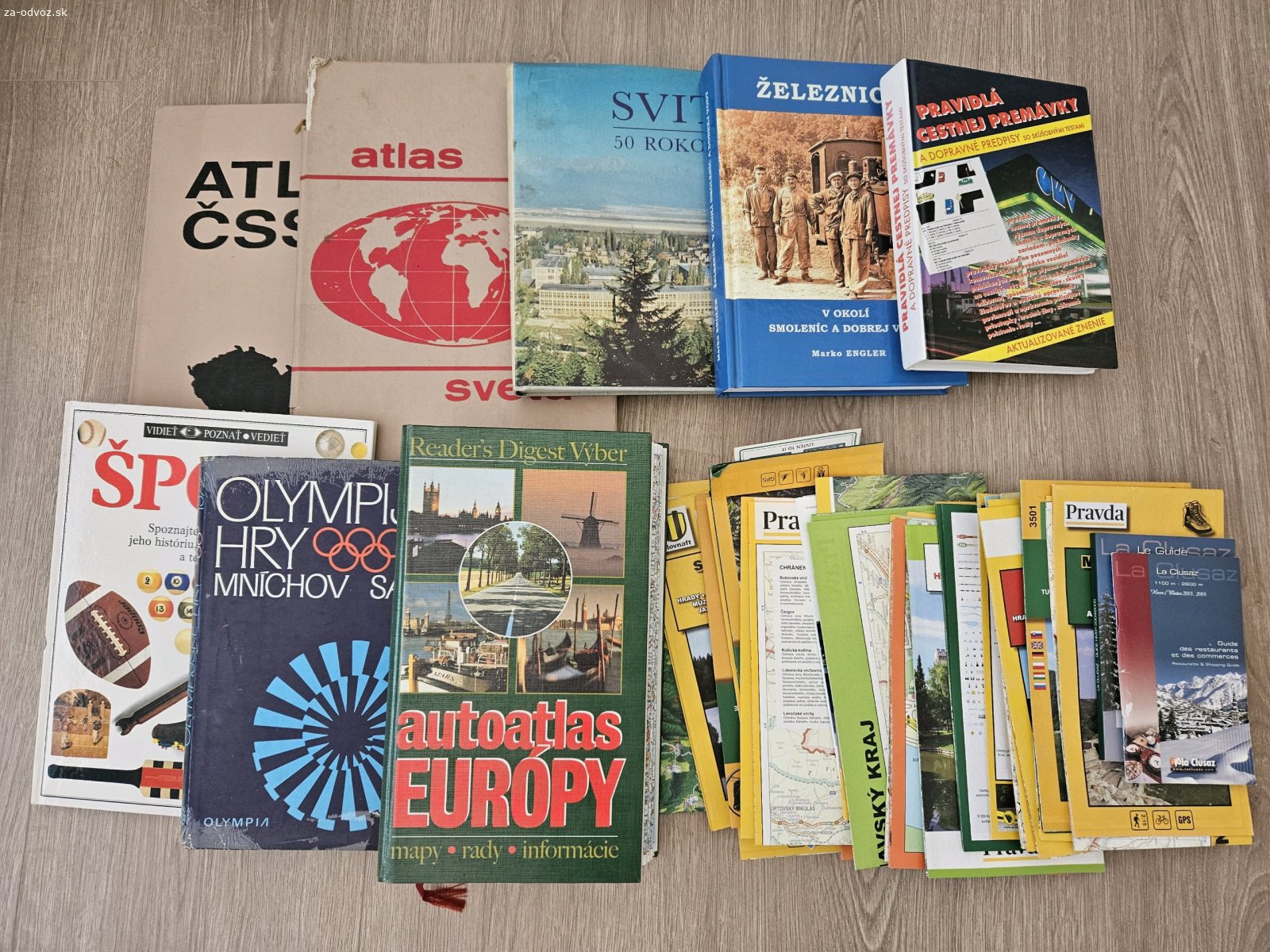 Knihy. Darujem staršie knihy. Rôzne - slovniky, atlas, mapy, história..
Osobný odber Trnava.