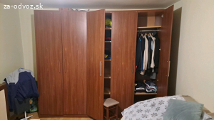 Šatníkova skriňa š256 x v223