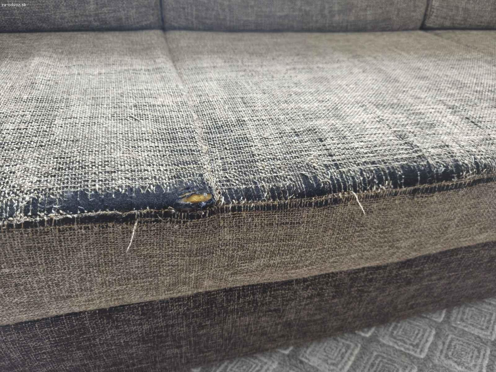 Sedacka trojmiestna rozkladacia