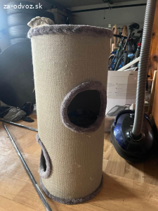 Škrabadlo a domček pre mačky