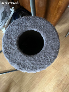 Škrabadlo a domček pre mačky