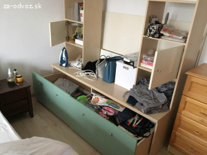 Skriňu, policu, knižnicu - Nájdi využitie sám :)
