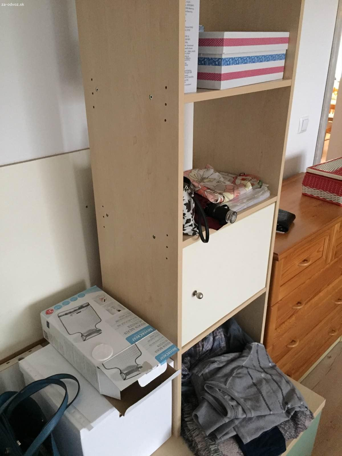 Skriňu, policu, knižnicu - Nájdi využitie sám :)