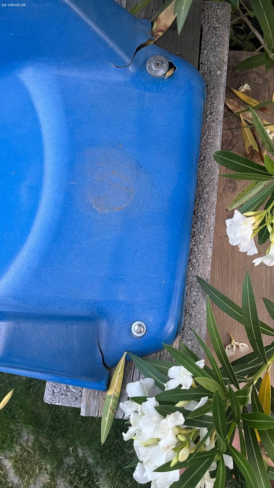Smyklavka. darujem smyklavku, drobne poskodenie v mieste uchytenia (fungovali sme s nim roky)
