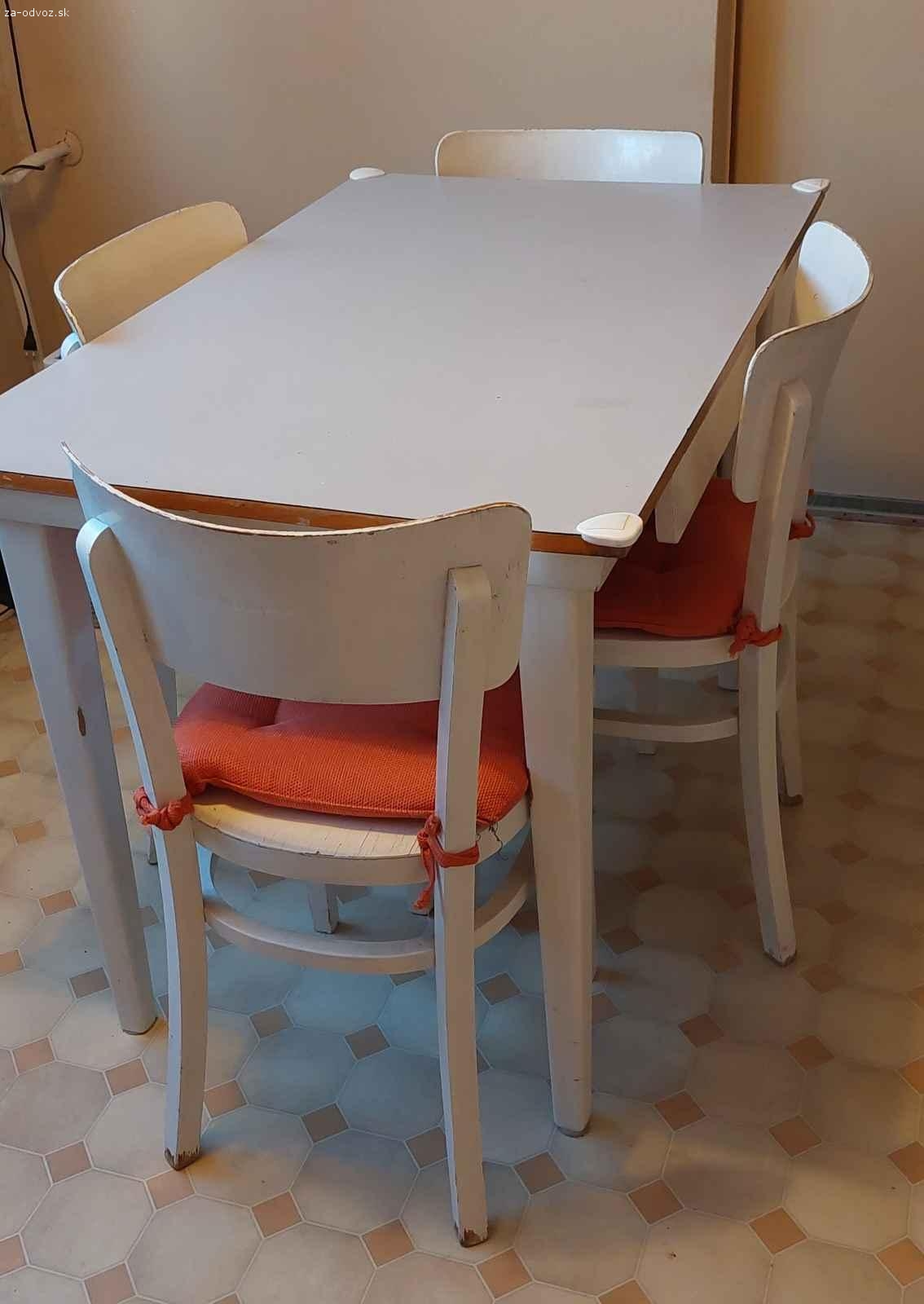 Starodávny jedálenský set
