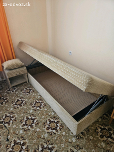 Staršia váľanda s nočným stolíkom