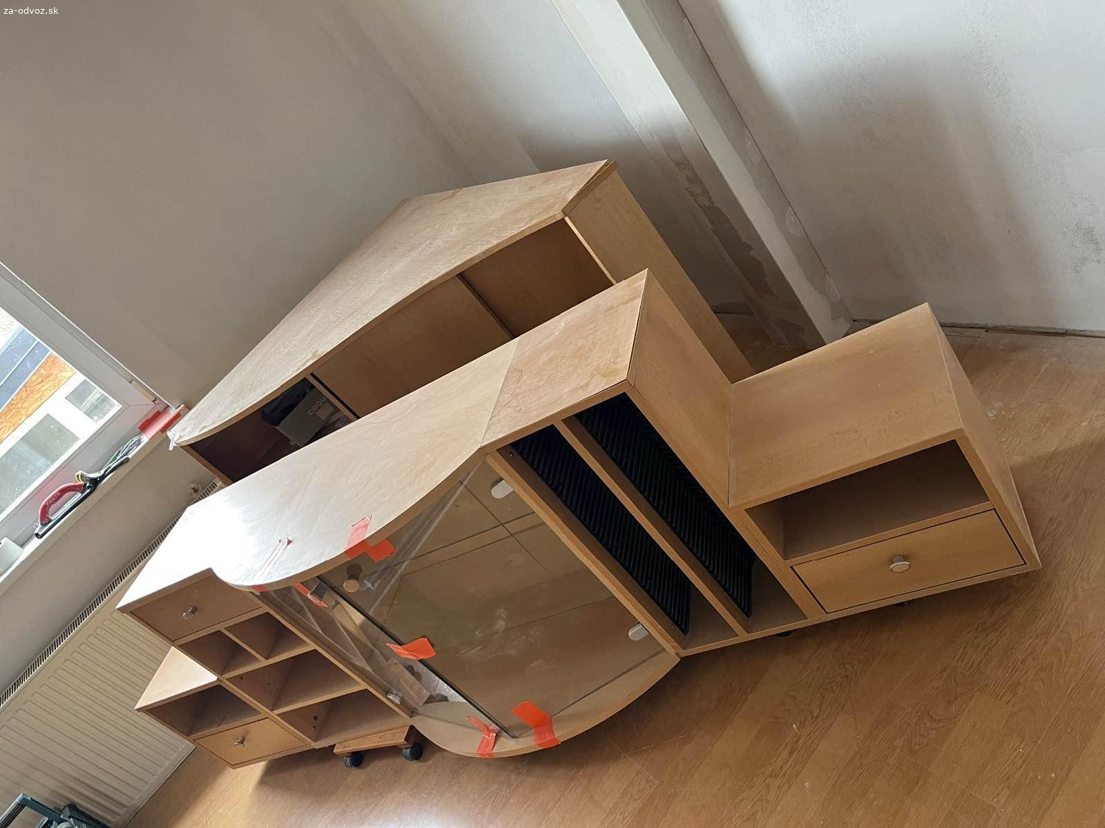 Stolik pod televizor