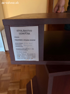 TV otočný stolík