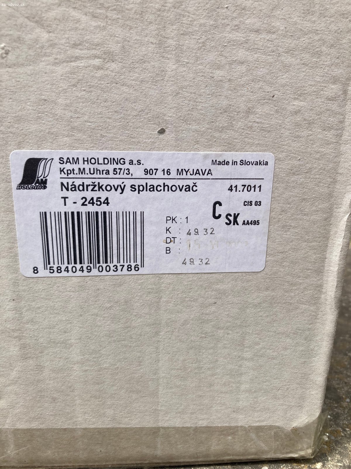 Závesná nádržka na záchod - Nádržkový splachovač. Darujem za odvoz 3ks čisto novej závesnej nádržky na záchod v pôvodnej krabici. Nikdy nepoužité.